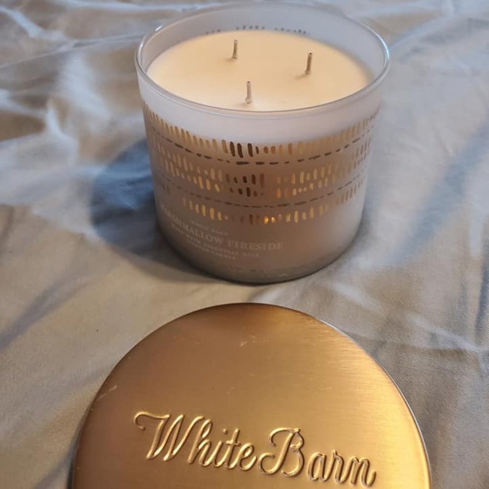 Marshmallow Fireside candle